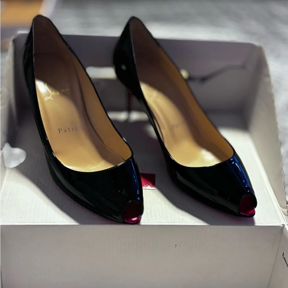 Christian Louboutin Shoes size 7 - Picture 9 of 9